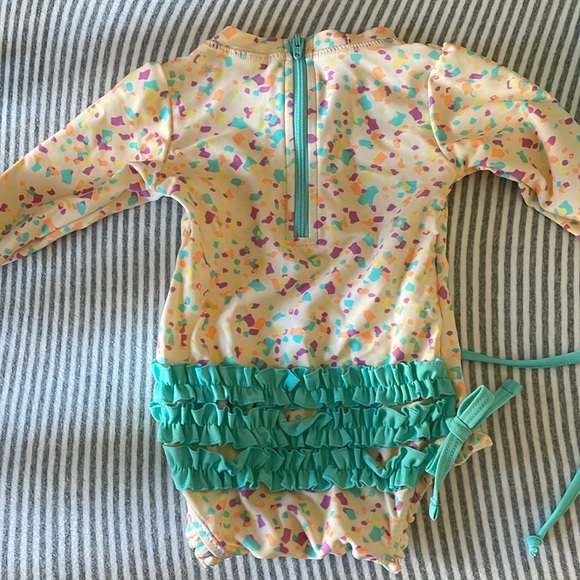 Ruffle Butts swimsuit and hat size 3-6 months - Picture 3 of 4